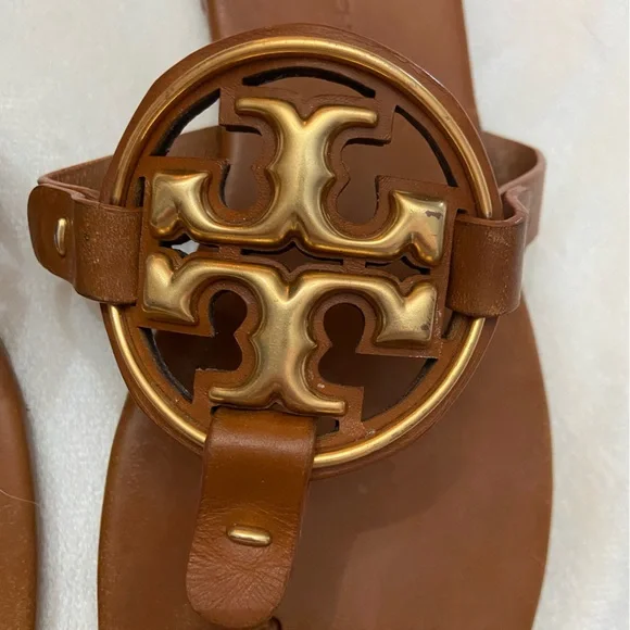 Tory Burch Miller Sandals Brown Leather Gold Logo Thong Flats - Picture 8 of 9